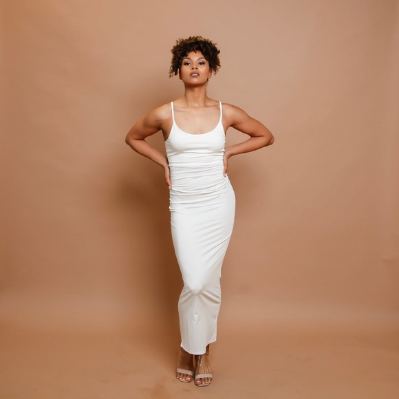 Women’s lightweight dress with spaghetti straps. - Picture 6 of 12